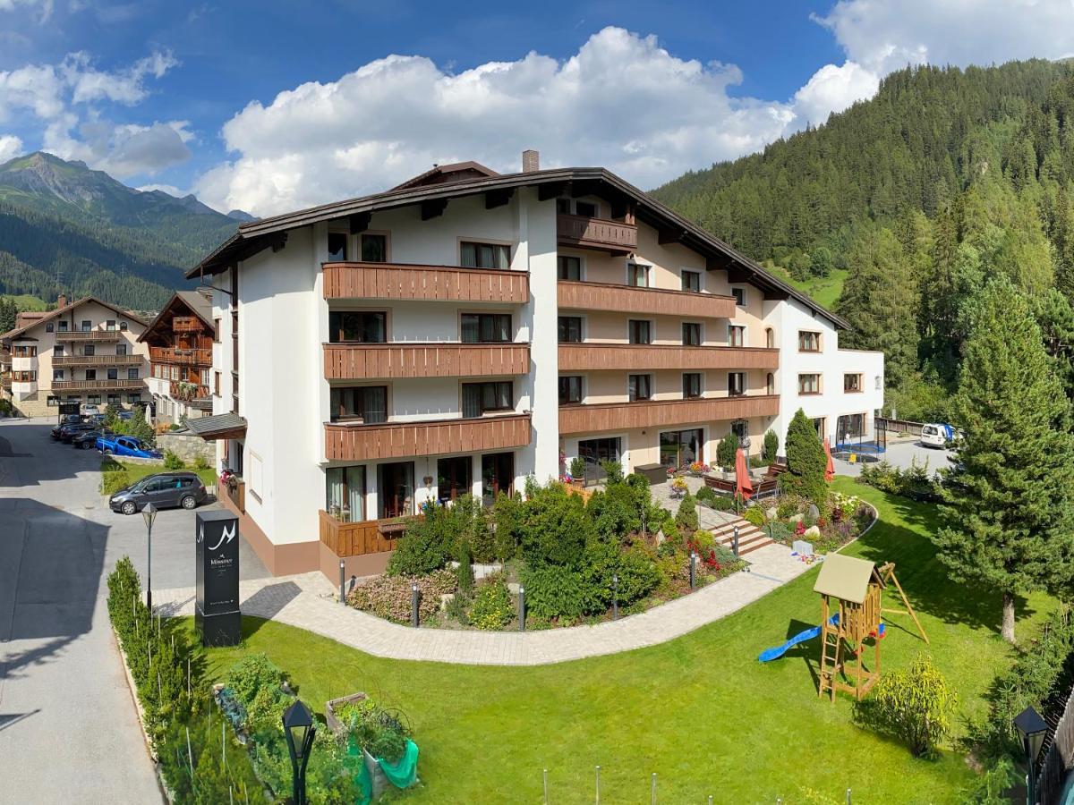 "Quality Hosts Arlberg" Hotel Garni Moessmer Санкт-Антон-ам-Арльберг Экстерьер фото