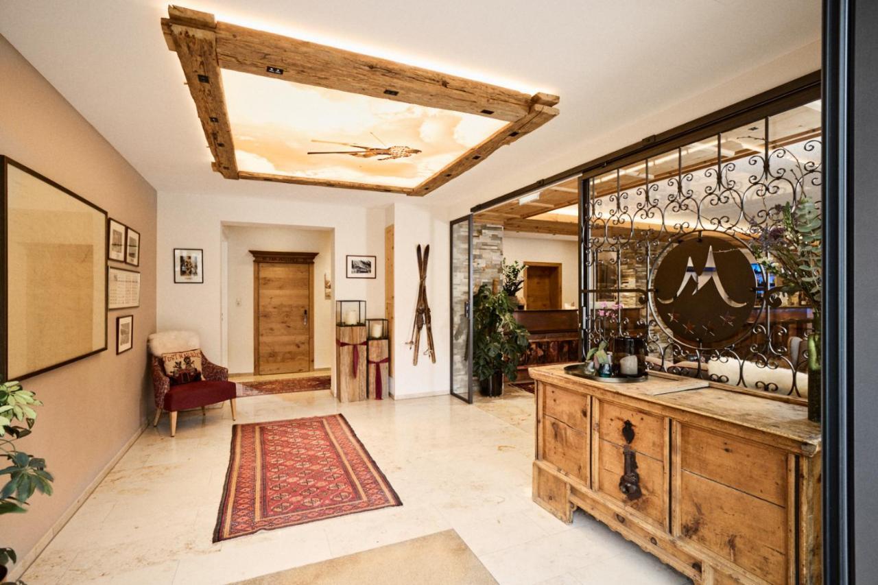 "Quality Hosts Arlberg" Hotel Garni Moessmer Санкт-Антон-ам-Арльберг Экстерьер фото
