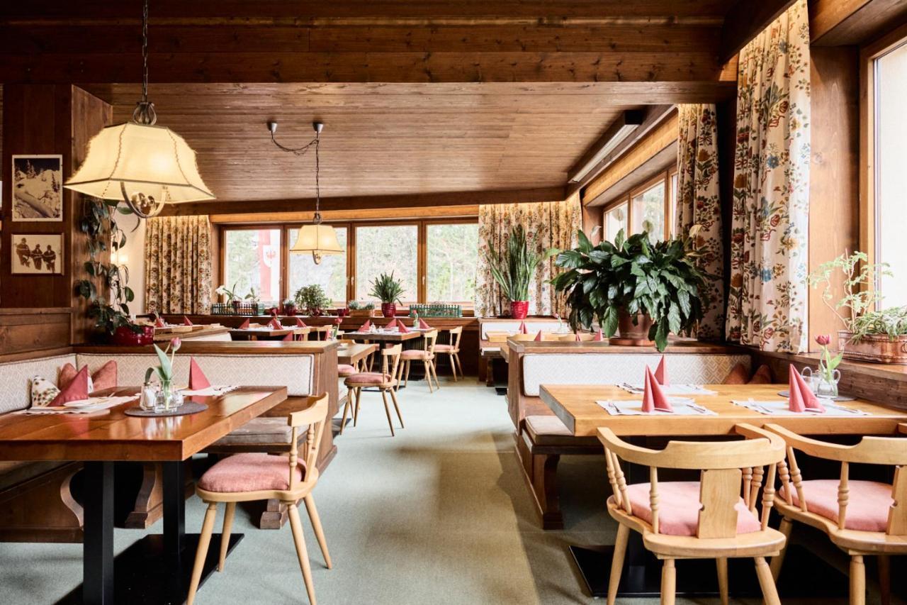 "Quality Hosts Arlberg" Hotel Garni Moessmer Санкт-Антон-ам-Арльберг Экстерьер фото