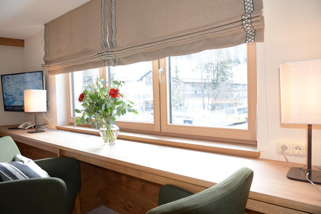 "Quality Hosts Arlberg" Hotel Garni Moessmer Санкт-Антон-ам-Арльберг Экстерьер фото