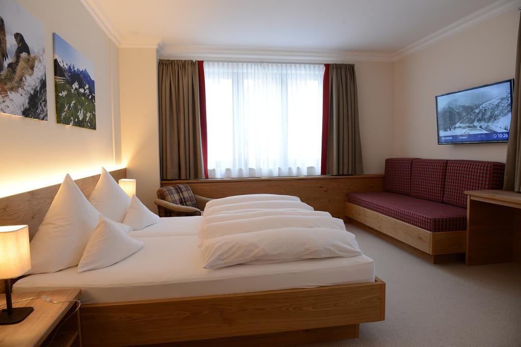 "Quality Hosts Arlberg" Hotel Garni Moessmer Санкт-Антон-ам-Арльберг Экстерьер фото
