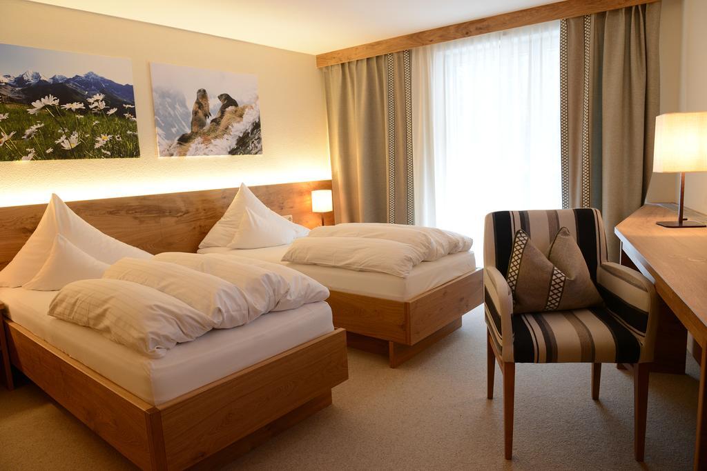 "Quality Hosts Arlberg" Hotel Garni Moessmer Санкт-Антон-ам-Арльберг Экстерьер фото