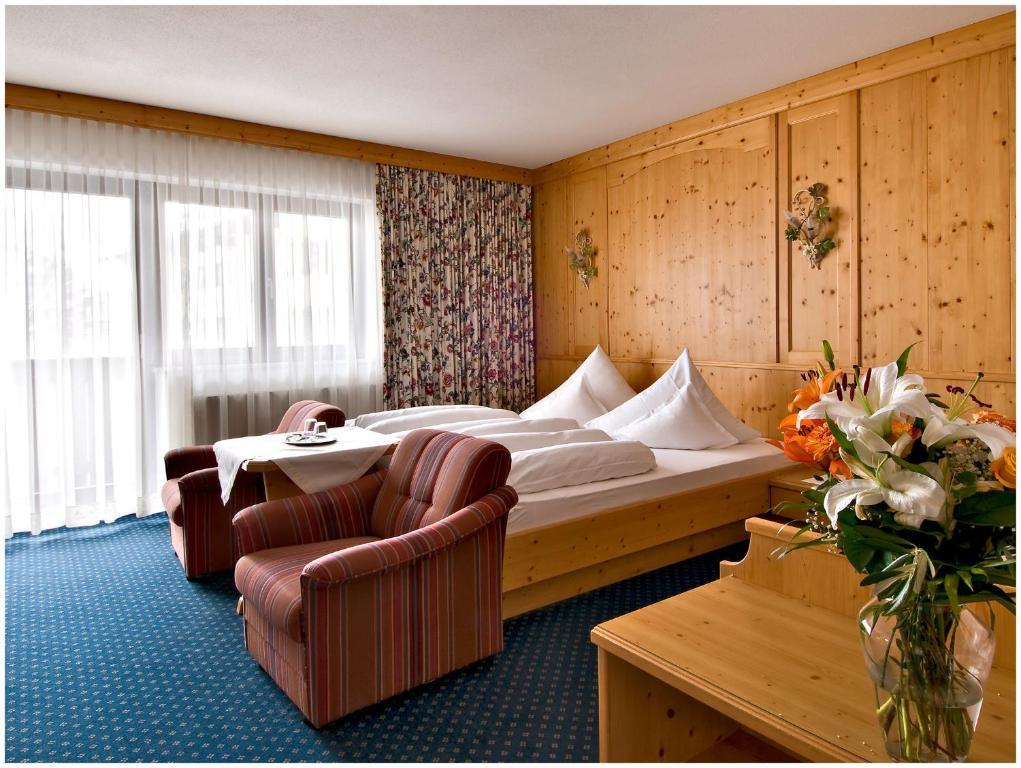 "Quality Hosts Arlberg" Hotel Garni Moessmer Санкт-Антон-ам-Арльберг Экстерьер фото